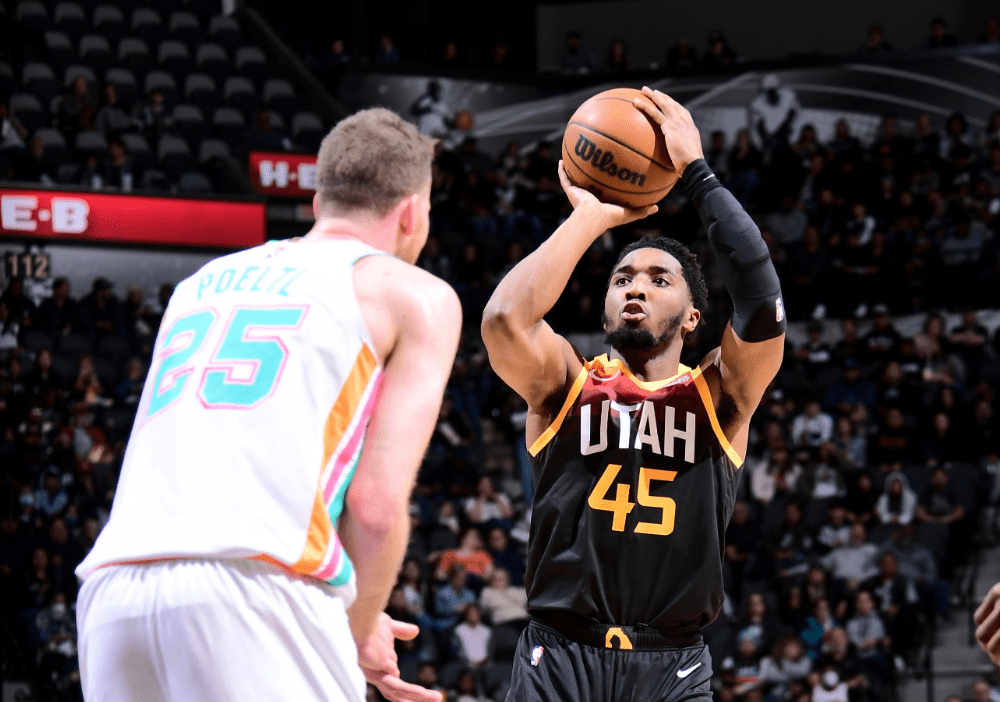 AYX包含罗马复出首秀备战社区盾广州队今晚迎来里程碑，新奥尔良鹈鹕手感冰凉备战NBA常规赛看傻球迷的词条